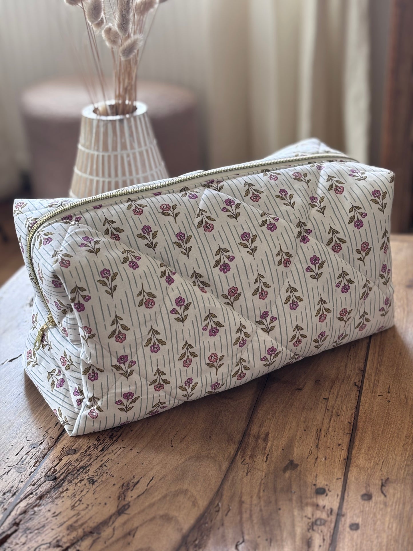 Quilted Pouch for Dyson Airwrap and Shark FlexStyle – Light Pink Gingham