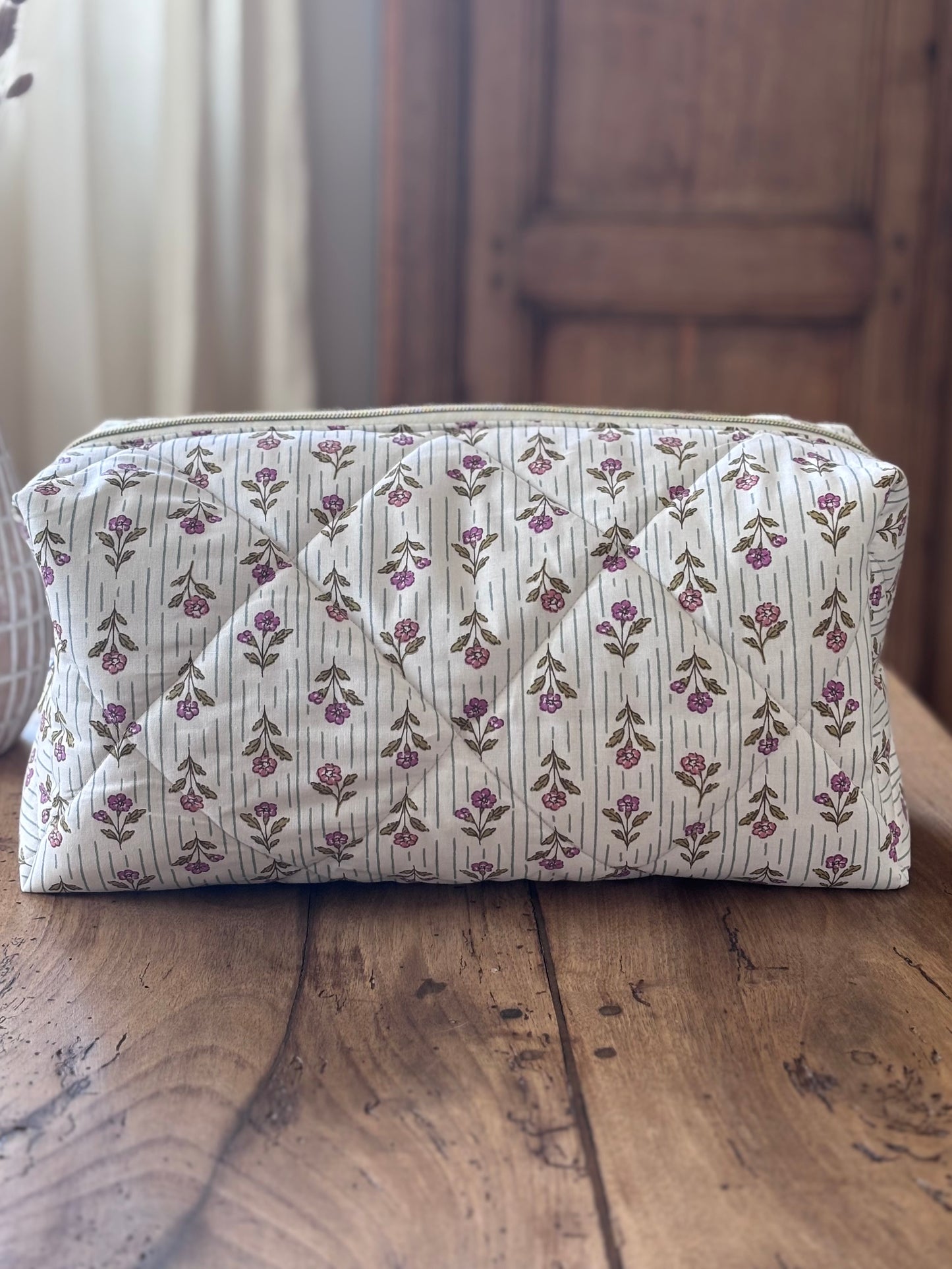 Quilted Pouch for Dyson Airwrap and Shark FlexStyle – Light Pink Gingham