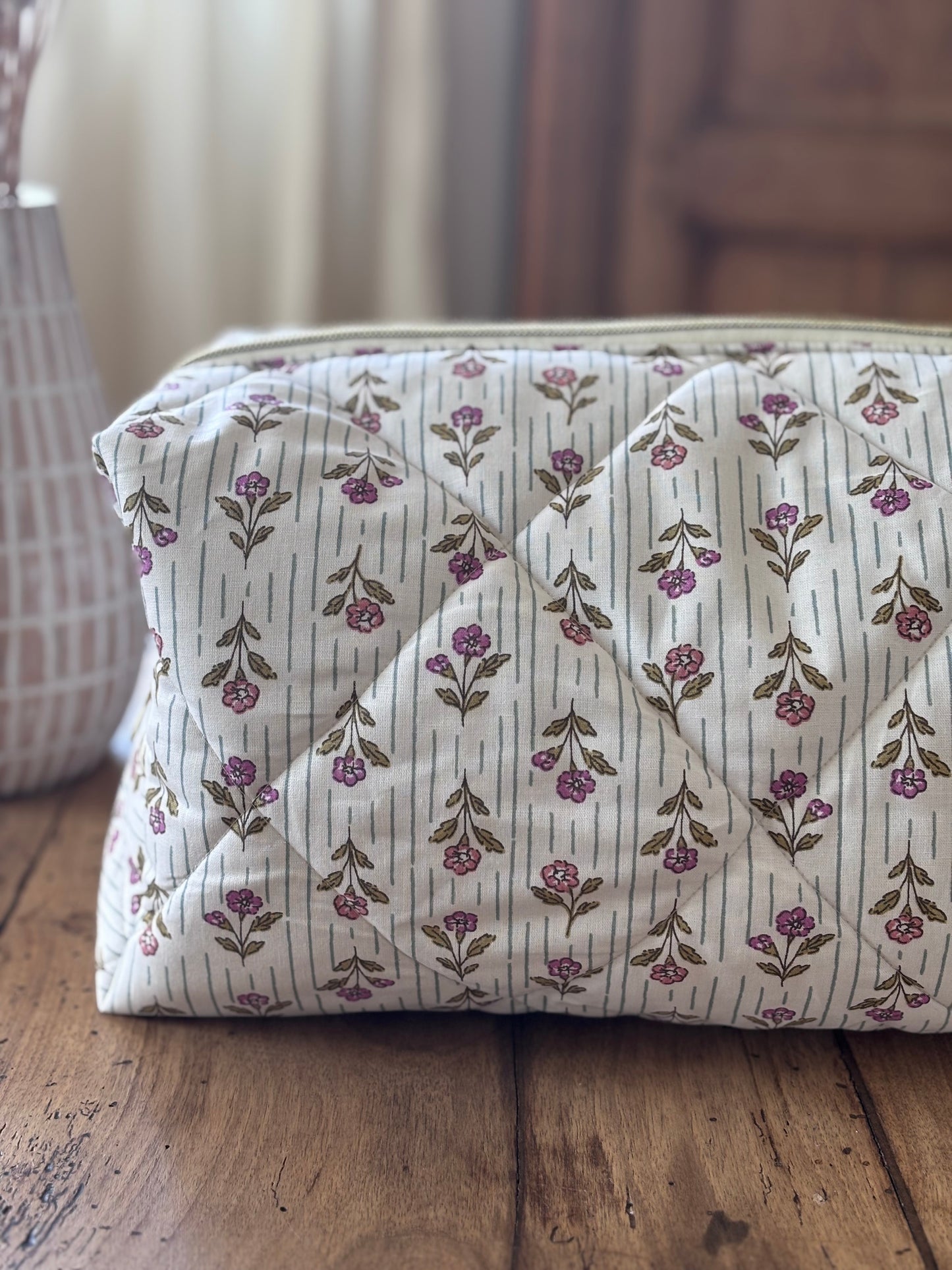 Quilted Pouch for Dyson Airwrap and Shark FlexStyle – Light Pink Gingham