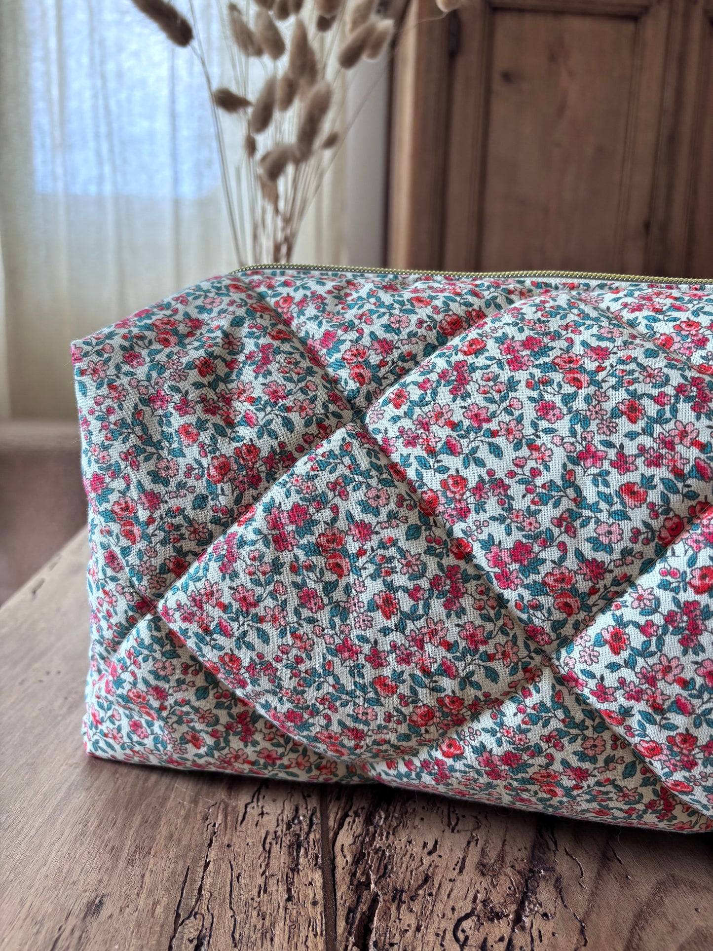 Quilted Pouch for Dyson Airwrap and Shark FlexStyle – Light Pink Gingham