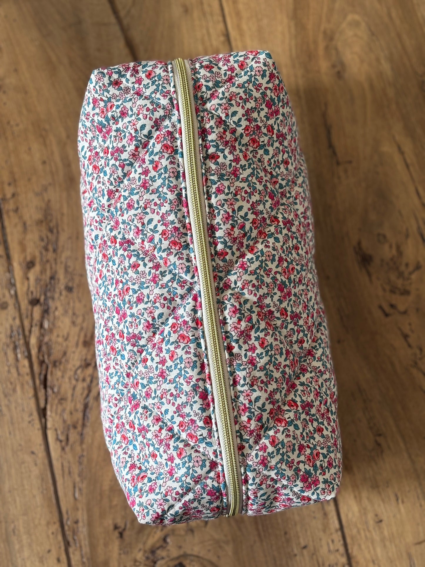 Quilted Pouch for Dyson Airwrap and Shark FlexStyle – Light Pink Gingham