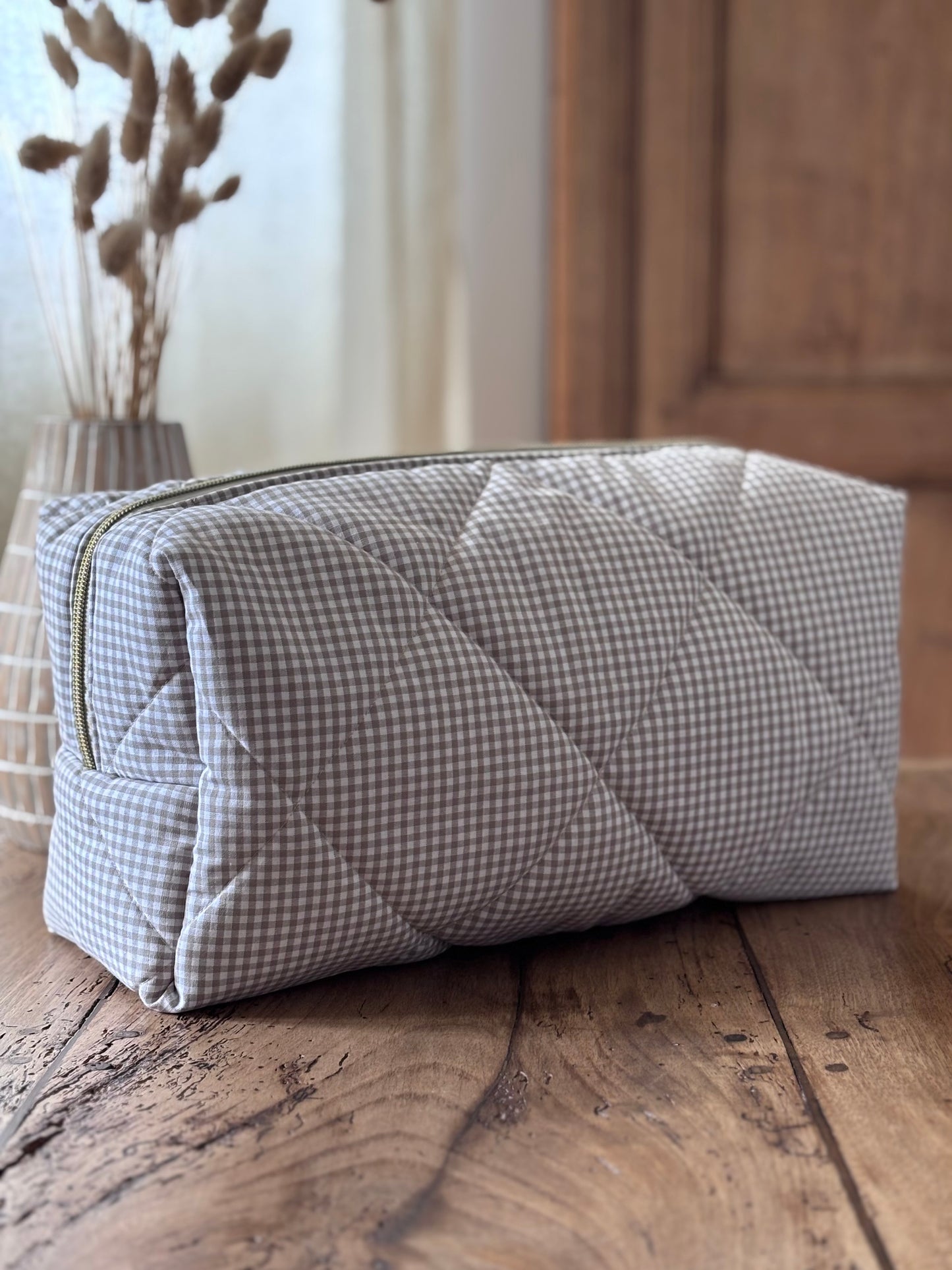 Quilted Pouch for Dyson Airwrap and Shark FlexStyle – Light Pink Gingham