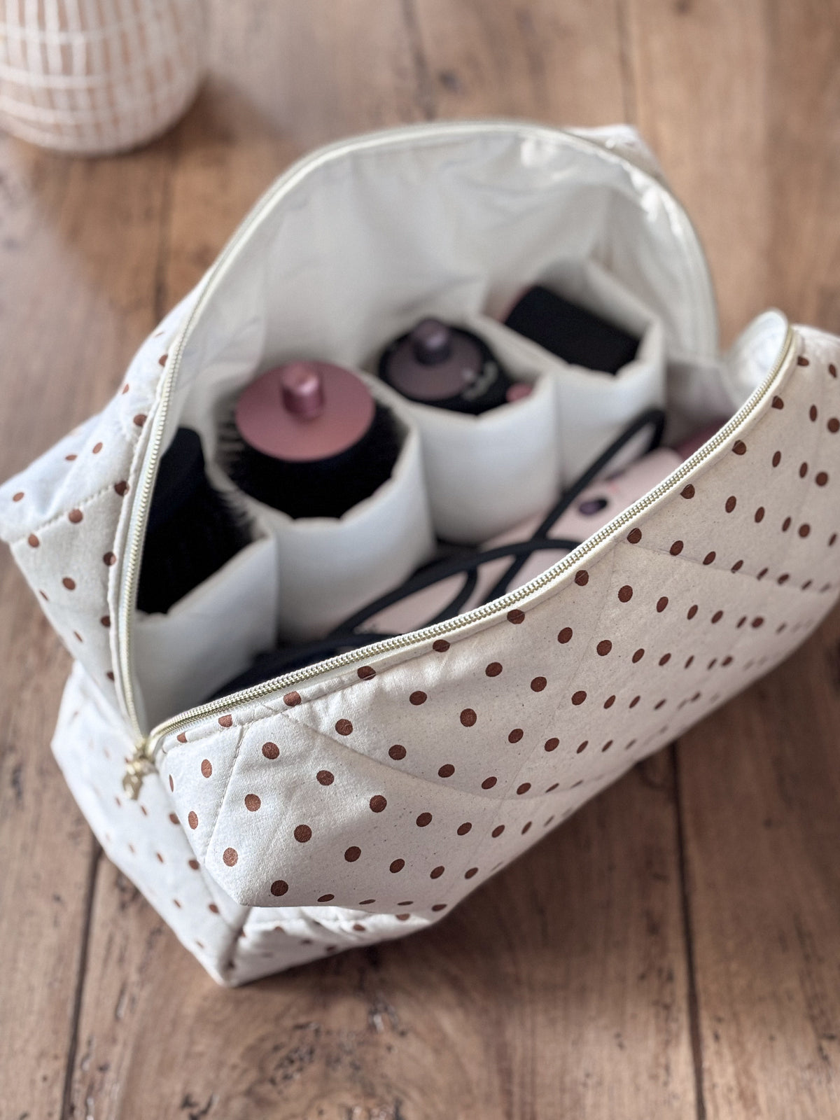 Quilted Pouch for Dyson Airwrap and Shark FlexStyle – Light Pink Gingham
