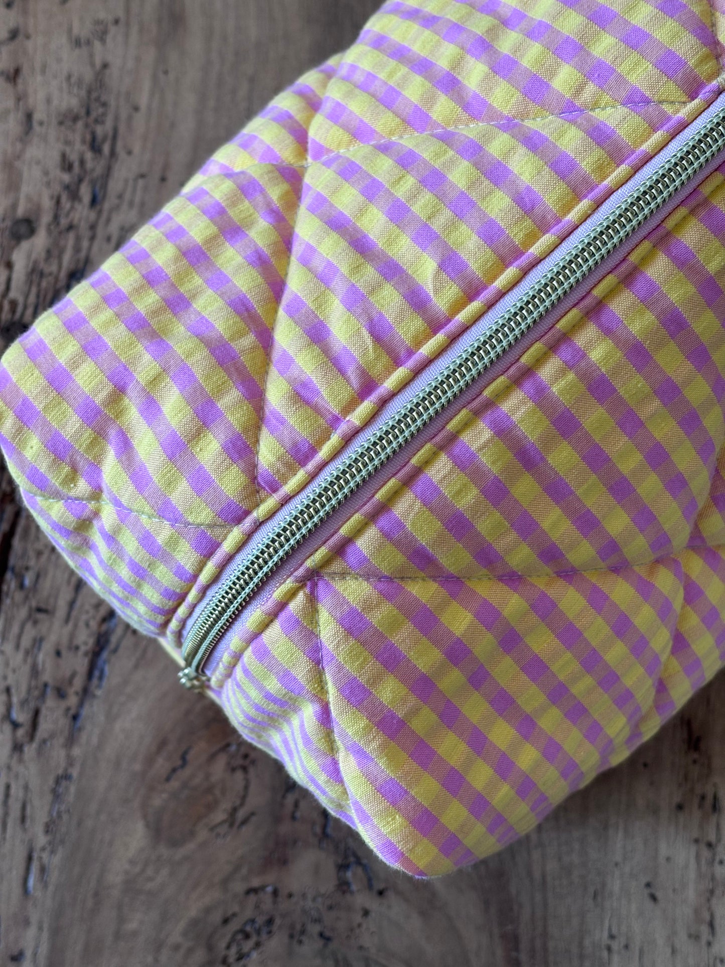 Quilted Pouch for Dyson Airwrap and Shark FlexStyle – Light Pink Gingham
