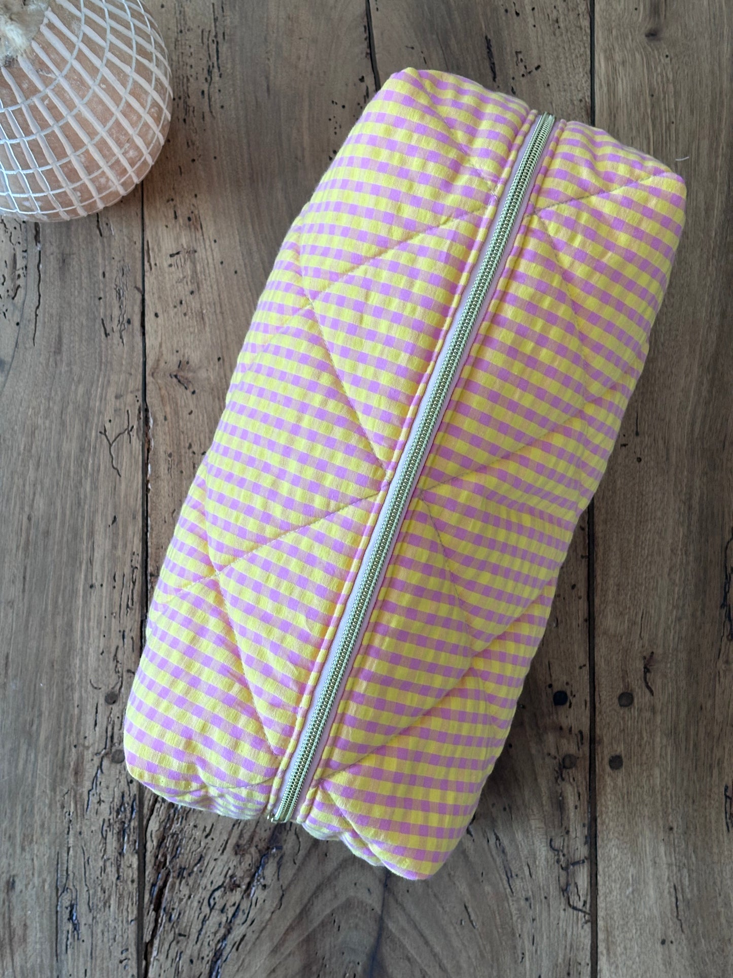 Quilted Pouch for Dyson Airwrap and Shark FlexStyle – Light Pink Gingham