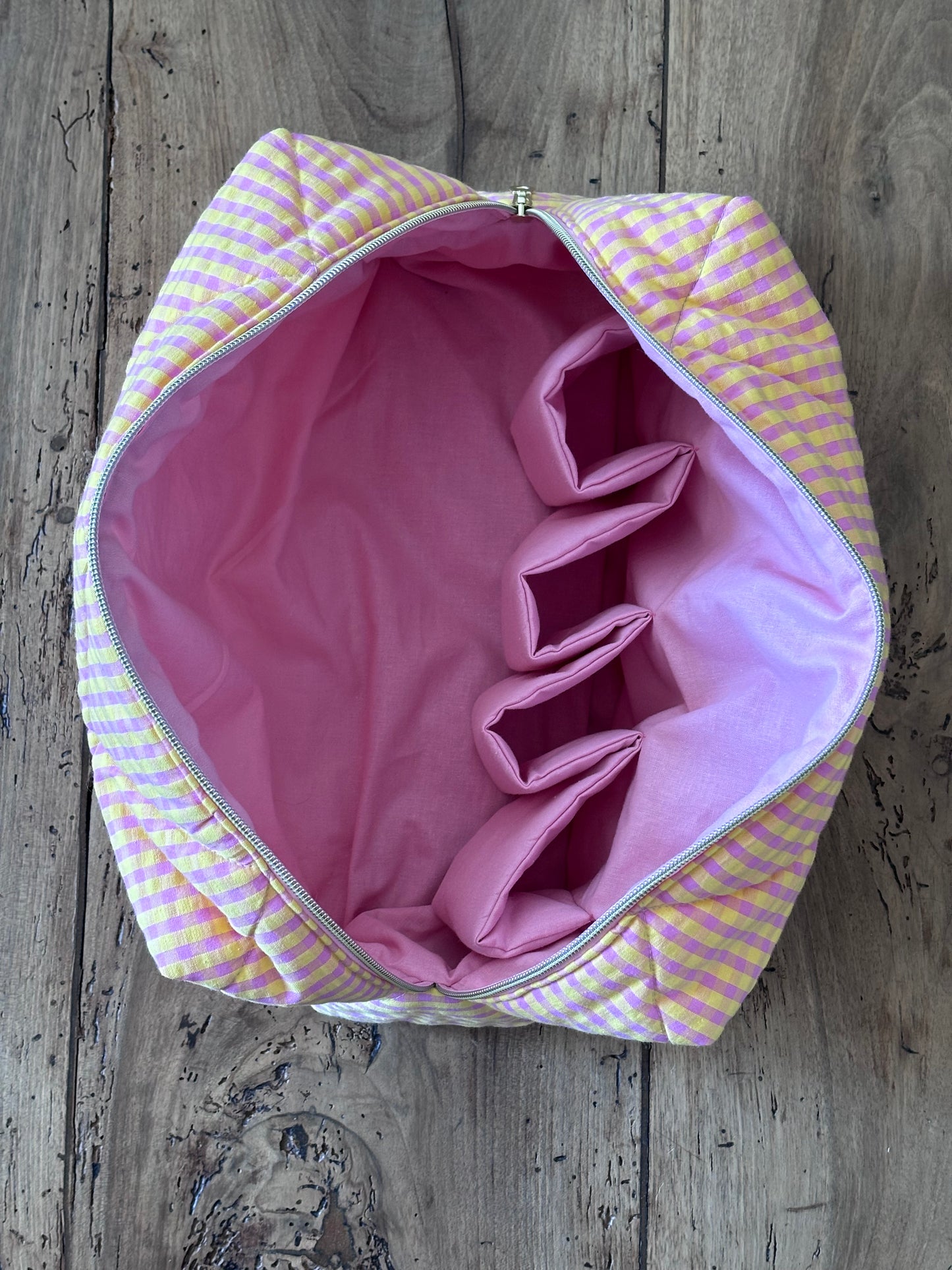 Quilted Pouch for Dyson Airwrap and Shark FlexStyle – Light Pink Gingham