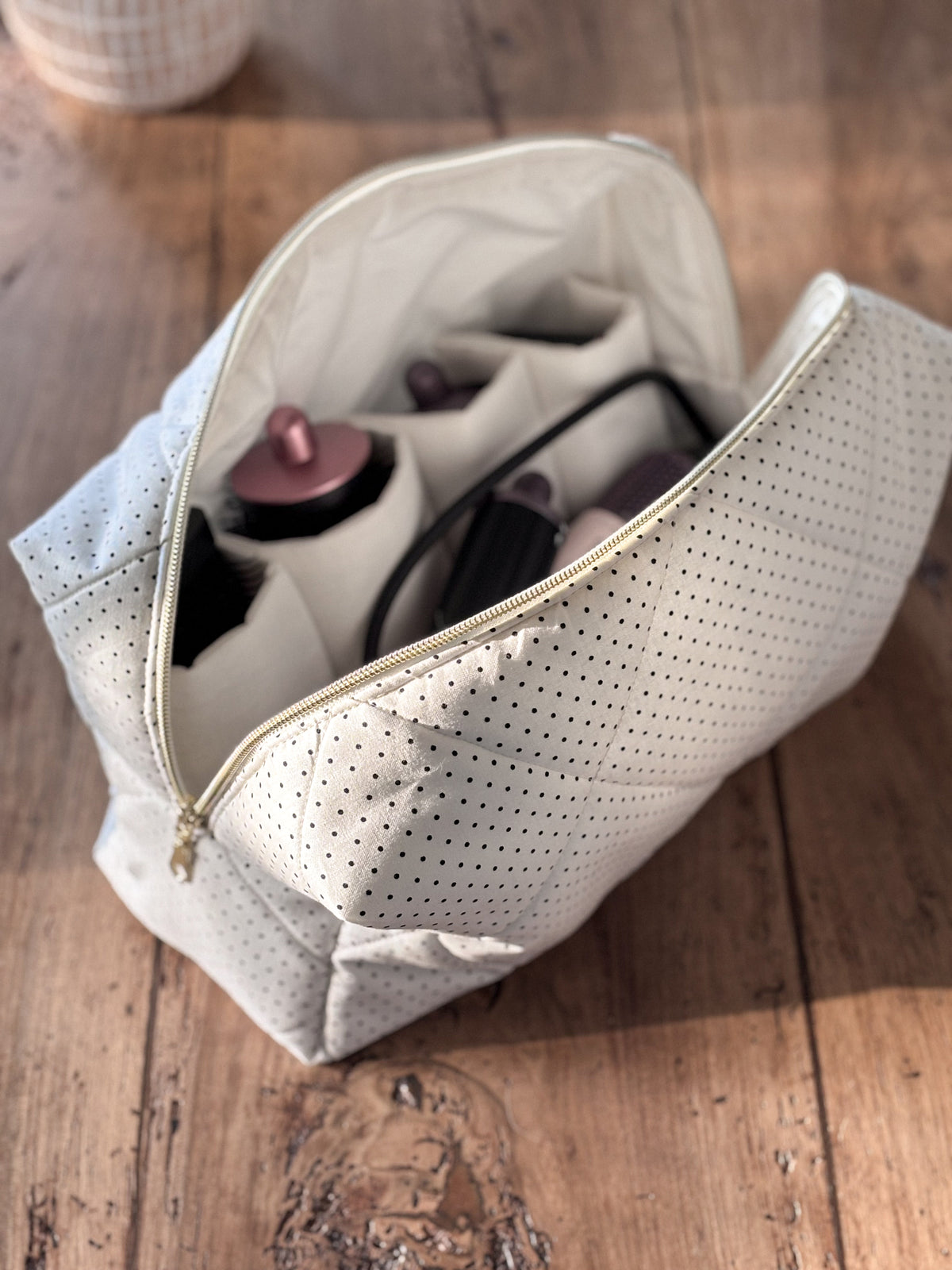 Quilted Pouch for Dyson Airwrap and Shark FlexStyle – Light Pink Gingham