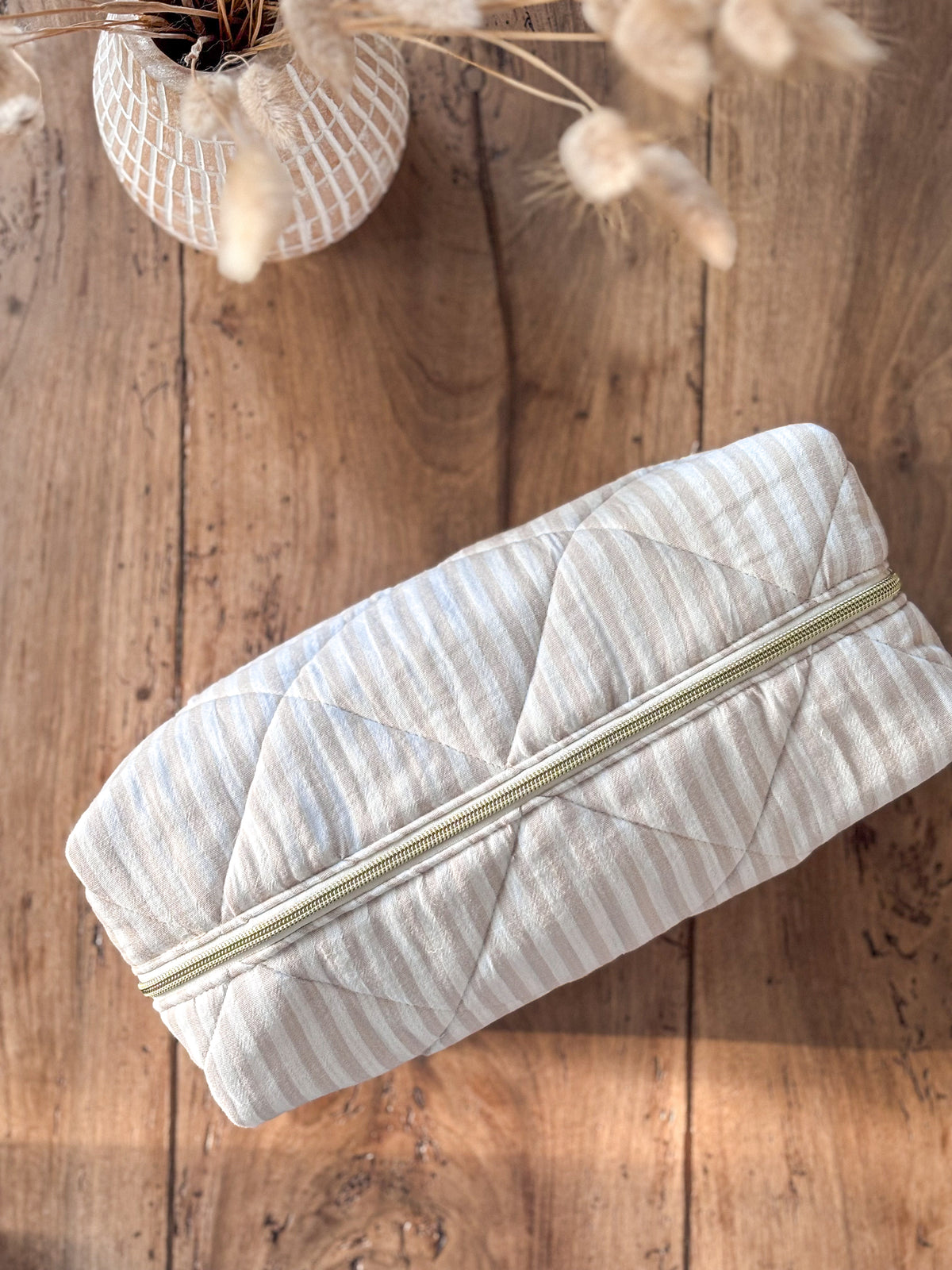 Quilted Pouch for Dyson Airwrap and Shark FlexStyle – Light Pink Gingham