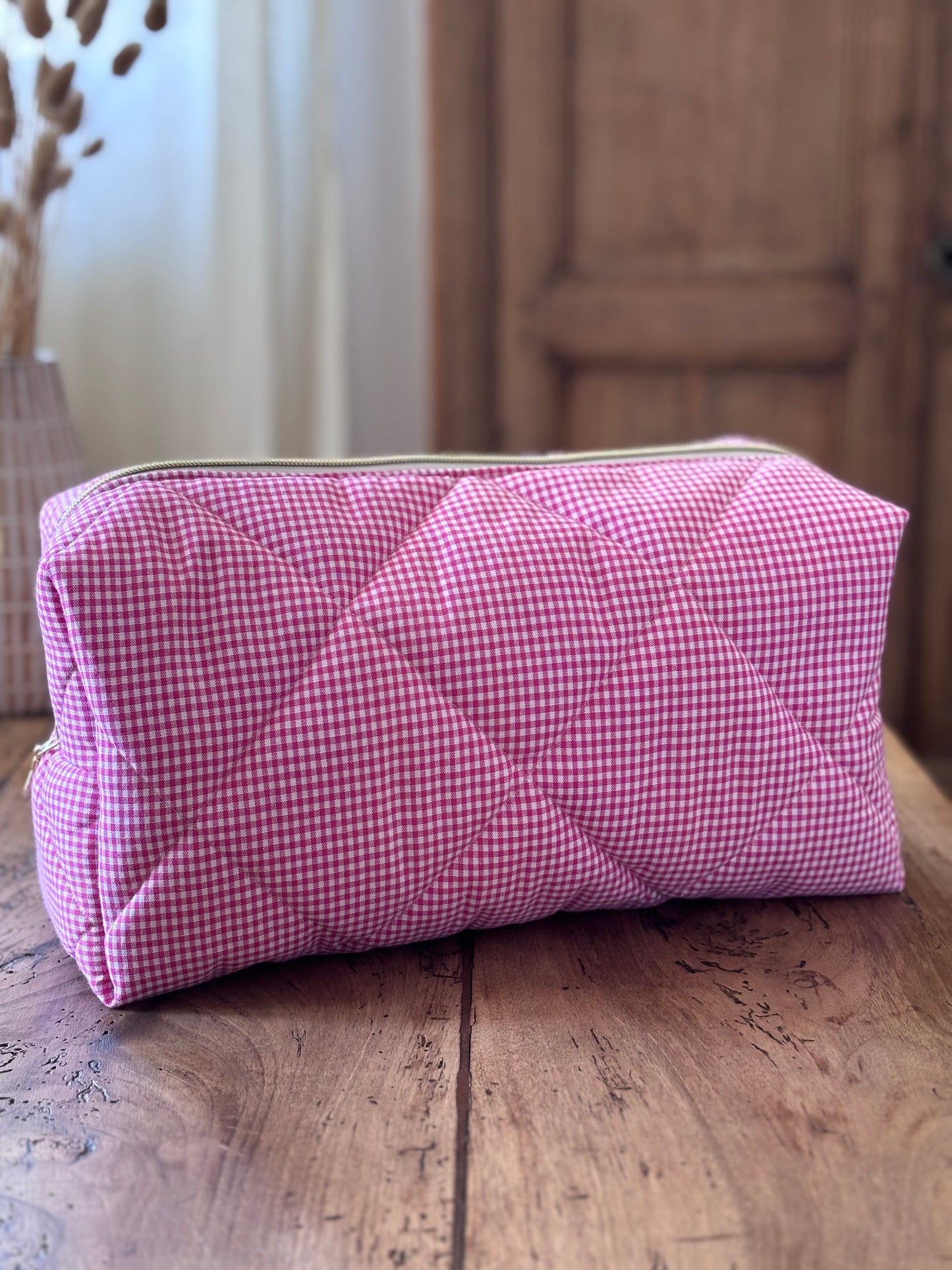 Quilted Pouch for Dyson Airwrap and Shark FlexStyle – Light Pink Gingham