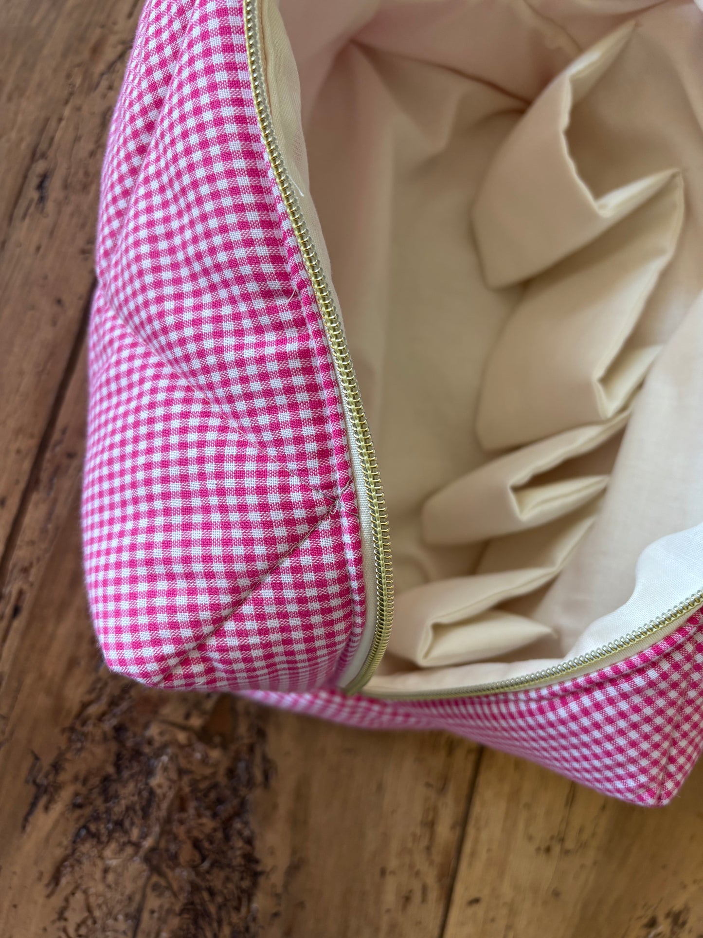Quilted Pouch for Dyson Airwrap and Shark FlexStyle – Light Pink Gingham