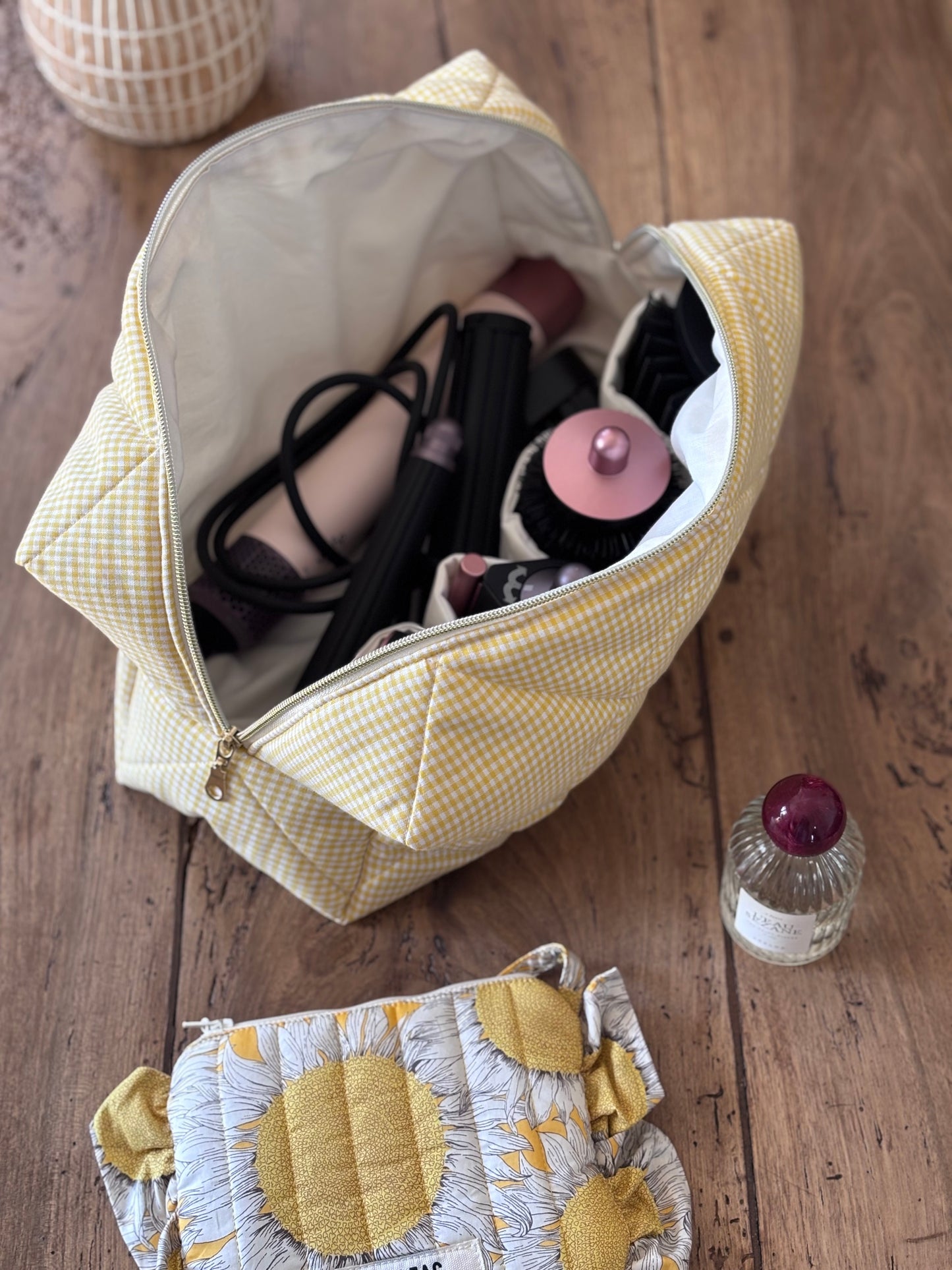 Quilted Pouch for Dyson Airwrap and Shark FlexStyle – Light Pink Gingham