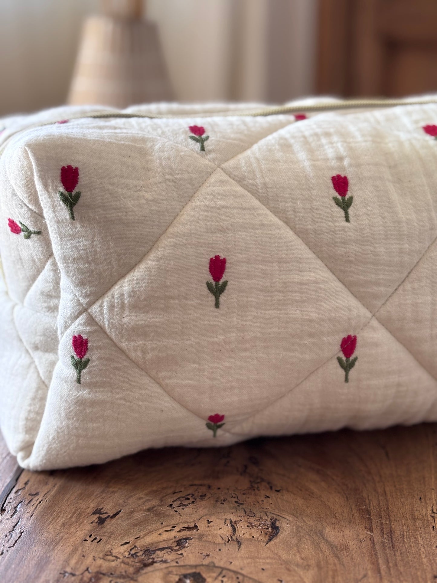 Quilted Pouch for Dyson Airwrap and Shark FlexStyle – Light Pink Gingham