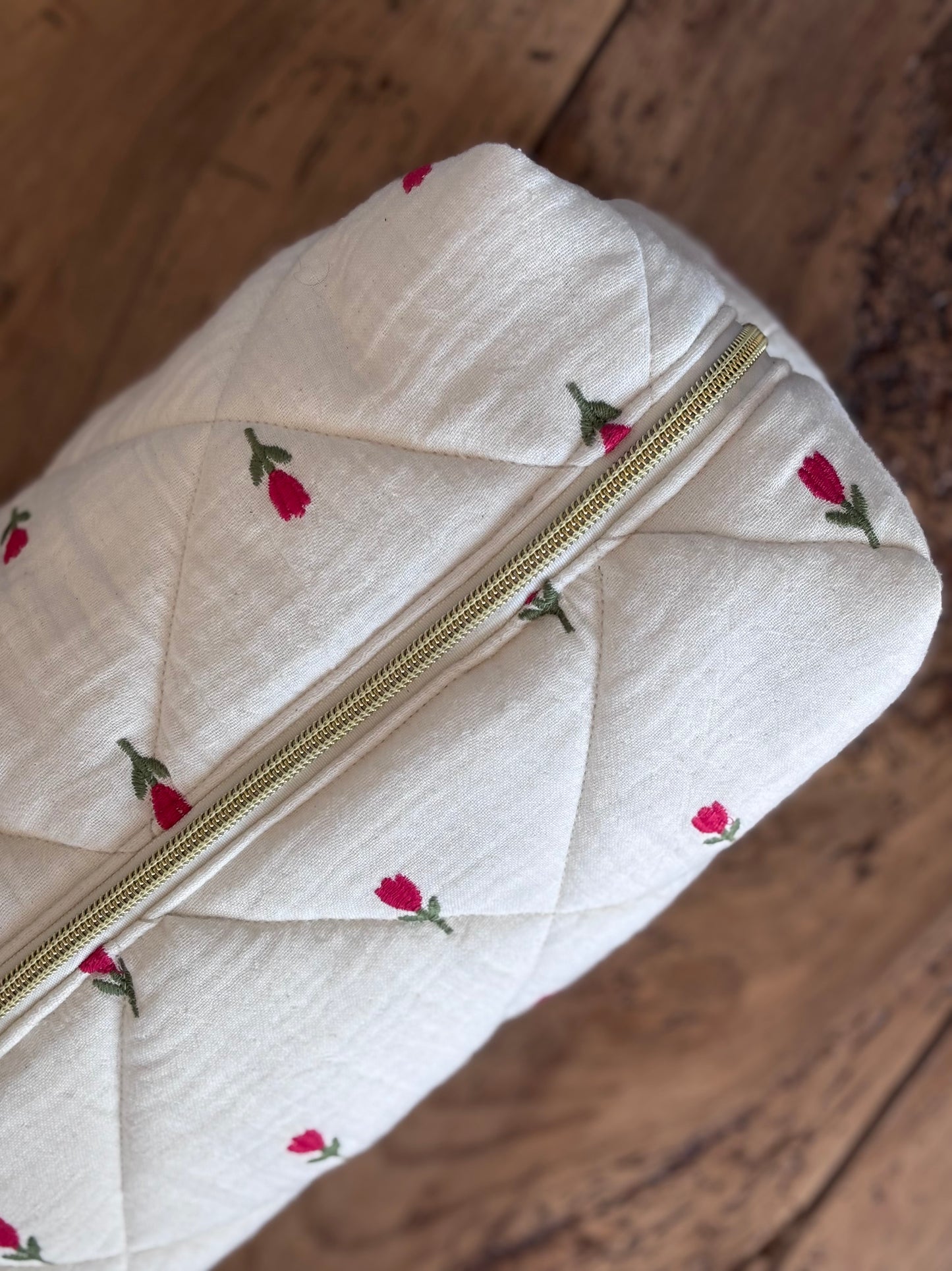 Quilted Pouch for Dyson Airwrap and Shark FlexStyle – Light Pink Gingham