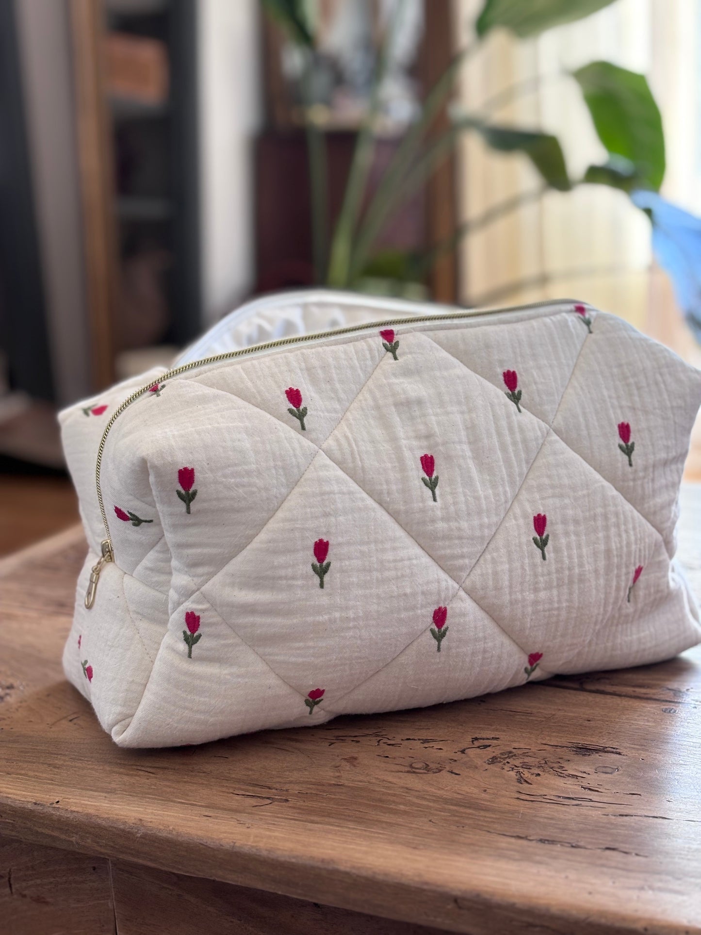 Quilted Pouch for Dyson Airwrap and Shark FlexStyle – Light Pink Gingham