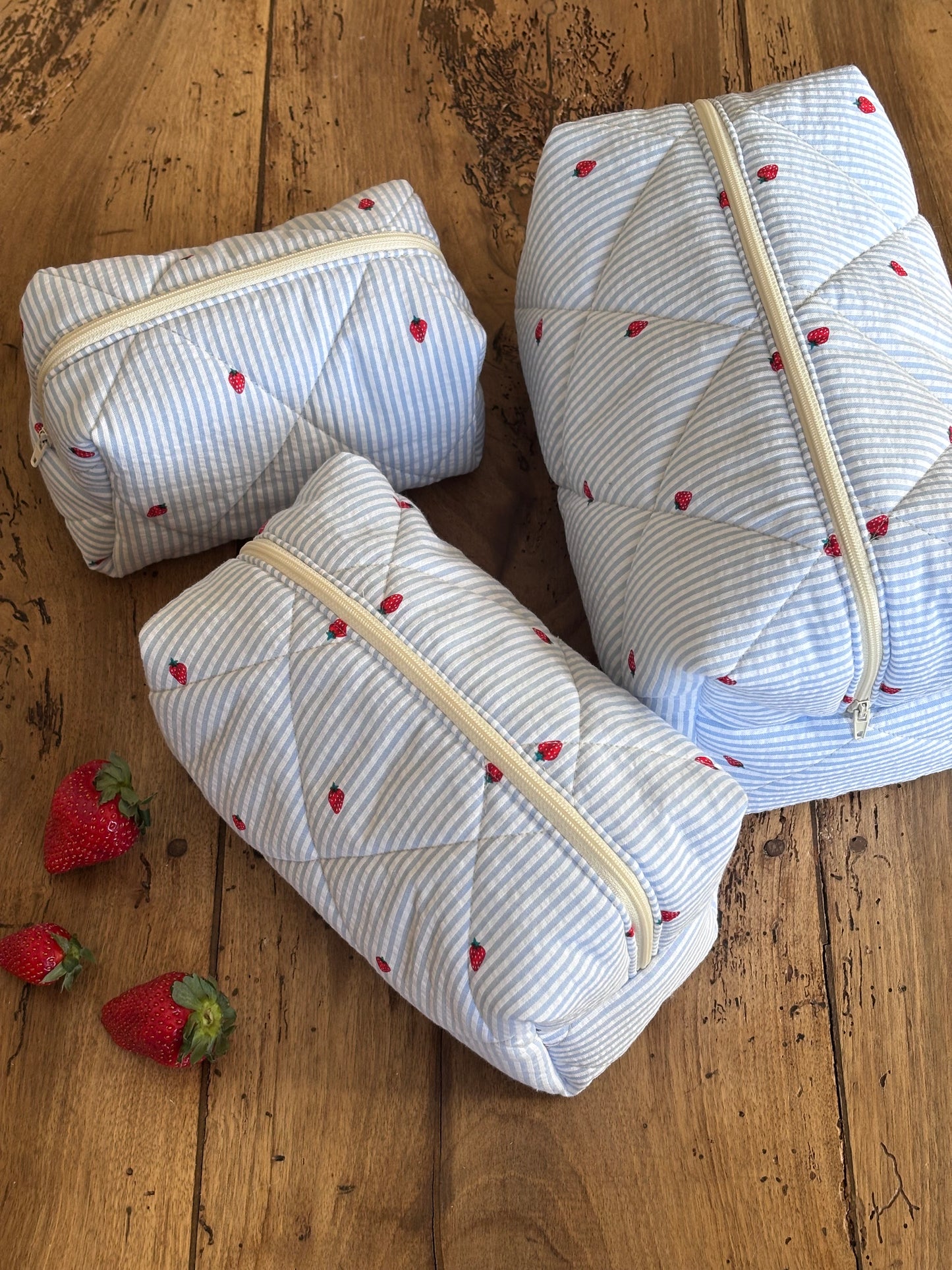 Trio de trousses beauté Rayures bleues et Fraises