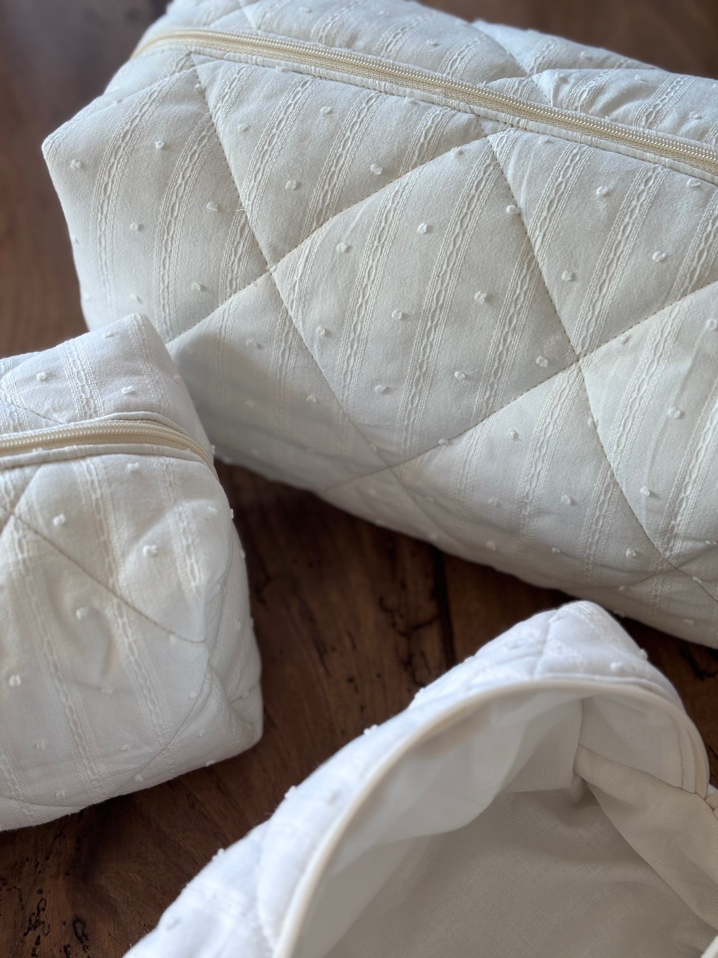 Trousse beauté matelassée Broderie Ecrue