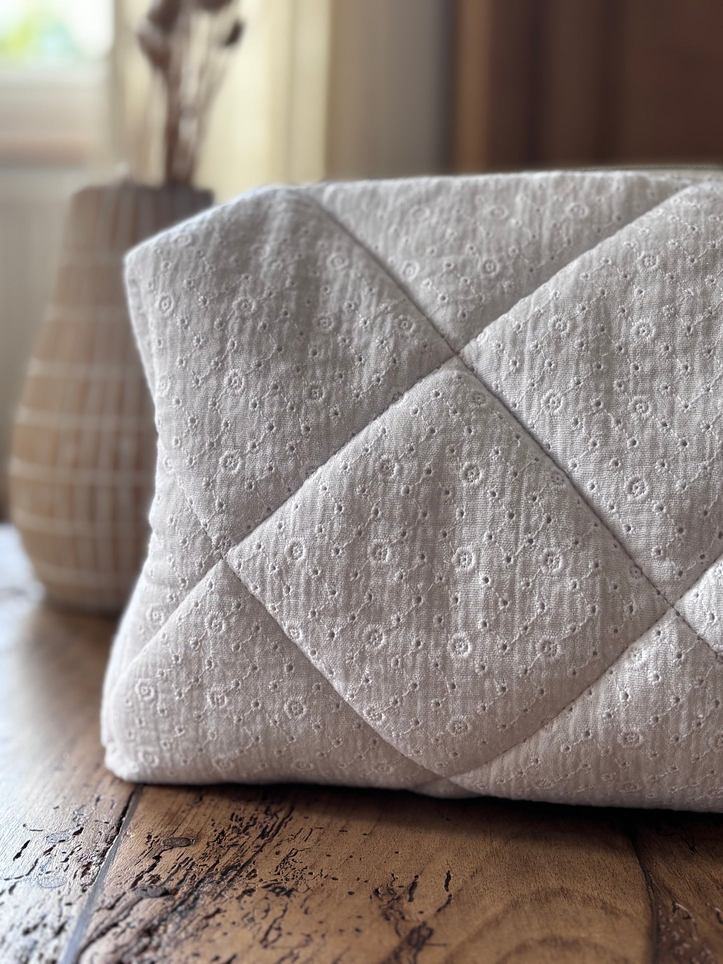 Quilted Pouch for Dyson Airwrap and Shark FlexStyle – Light Pink Gingham