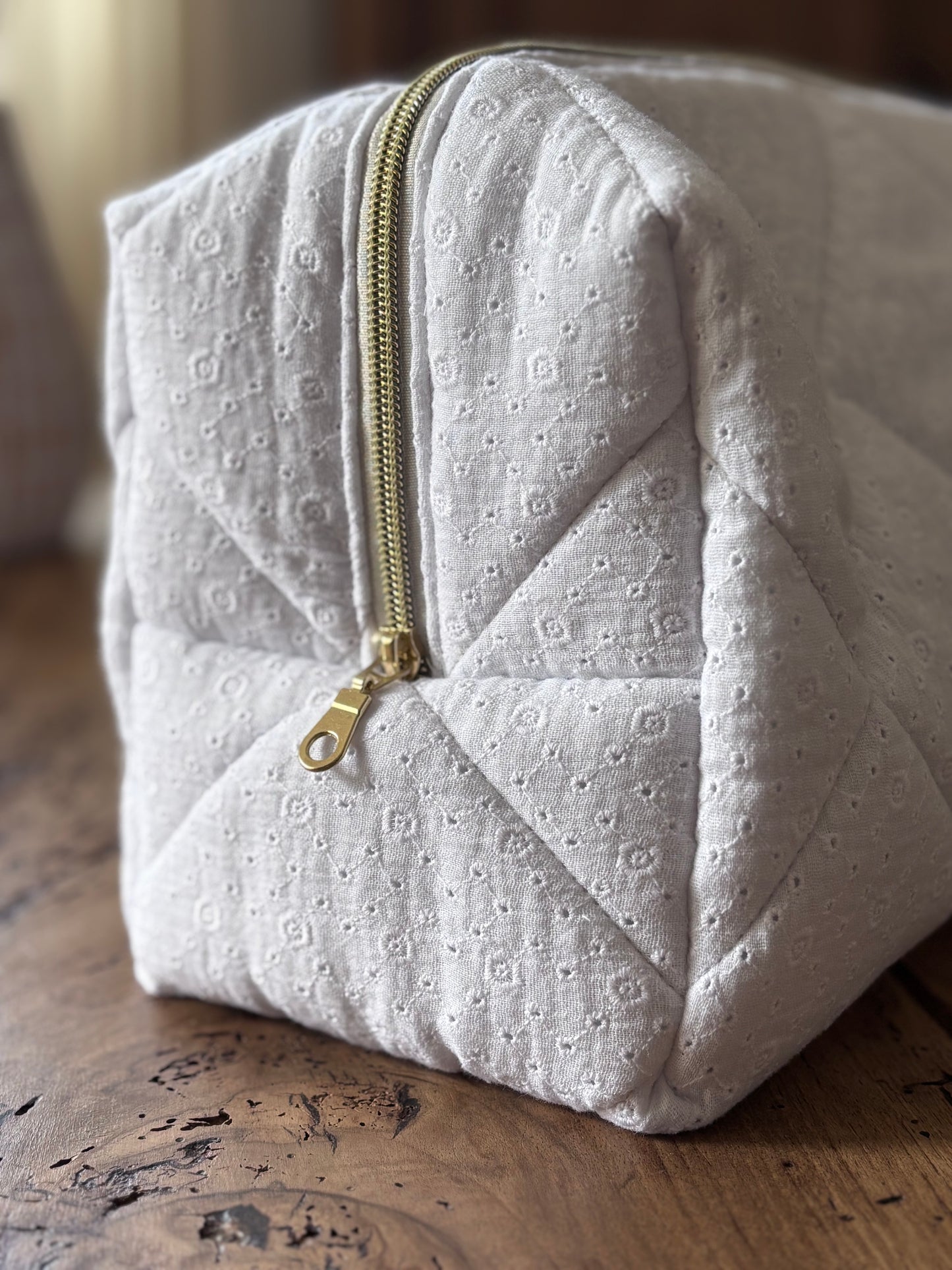Quilted Pouch for Dyson Airwrap and Shark FlexStyle – Light Pink Gingham
