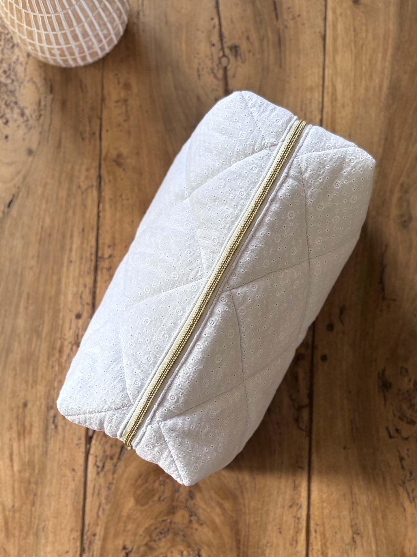 Quilted Pouch for Dyson Airwrap and Shark FlexStyle – Light Pink Gingham