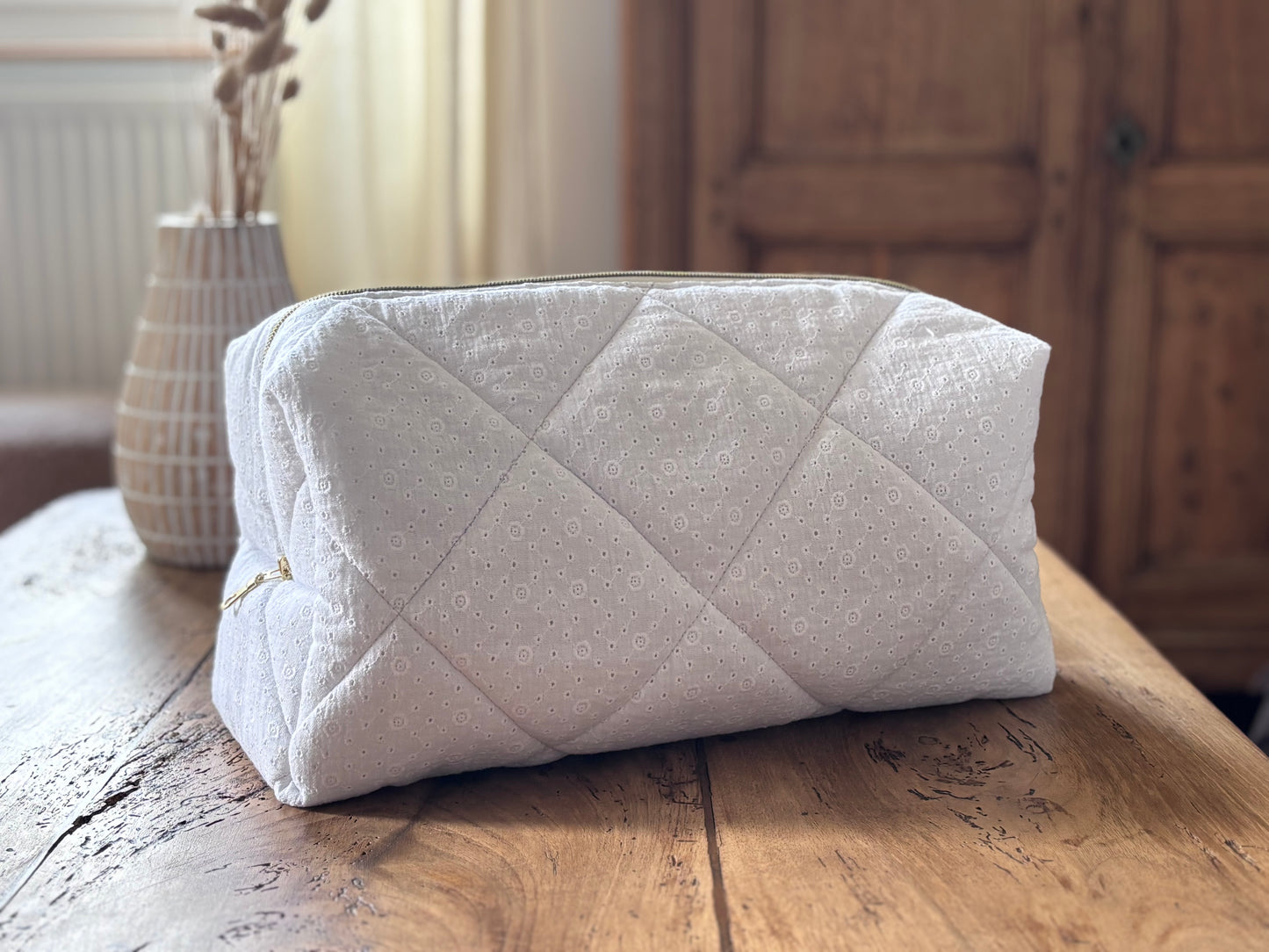 Quilted Pouch for Dyson Airwrap and Shark FlexStyle – Light Pink Gingham