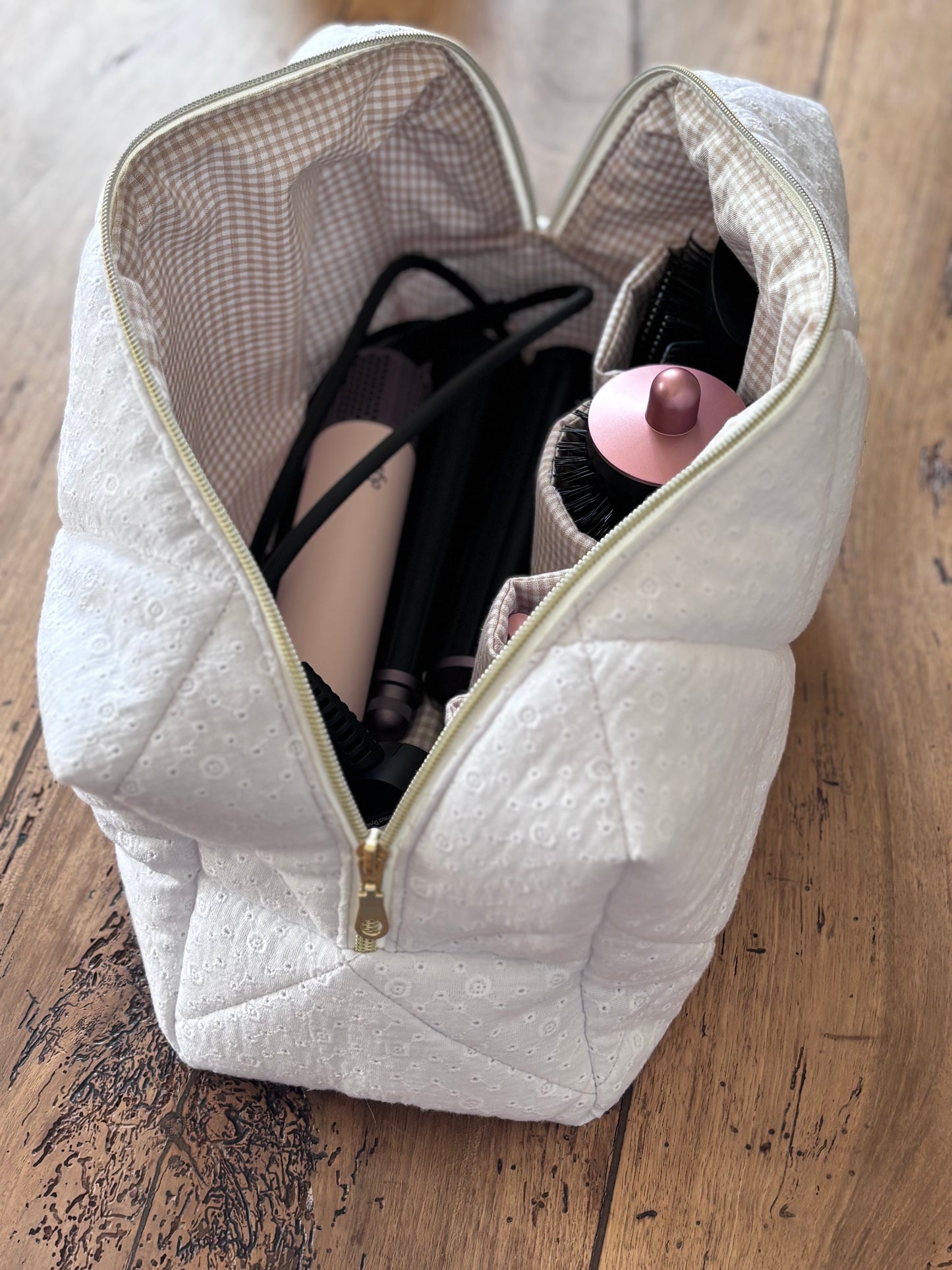 Quilted Pouch for Dyson Airwrap and Shark FlexStyle – Light Pink Gingham