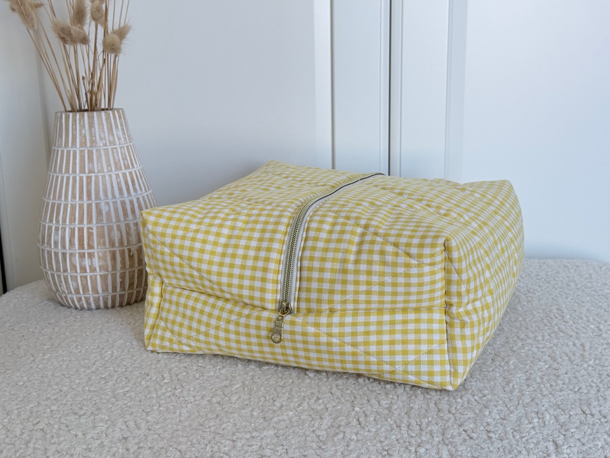 Trousse sèche-cheveux matelassée vichy jaune Louise – Quilted yellow gingham hair dryer case – Maison ELOÏA