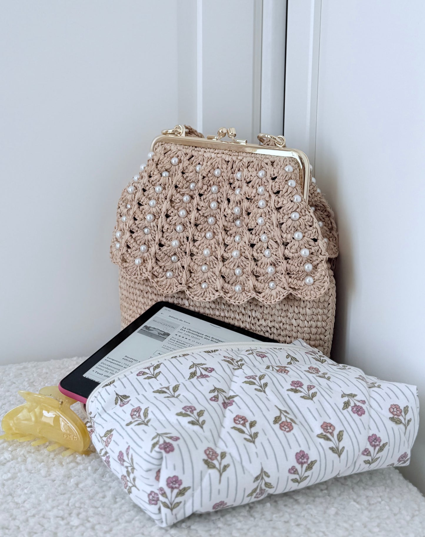 Pochette livre & liseuse Kindle Léonie – fleurie