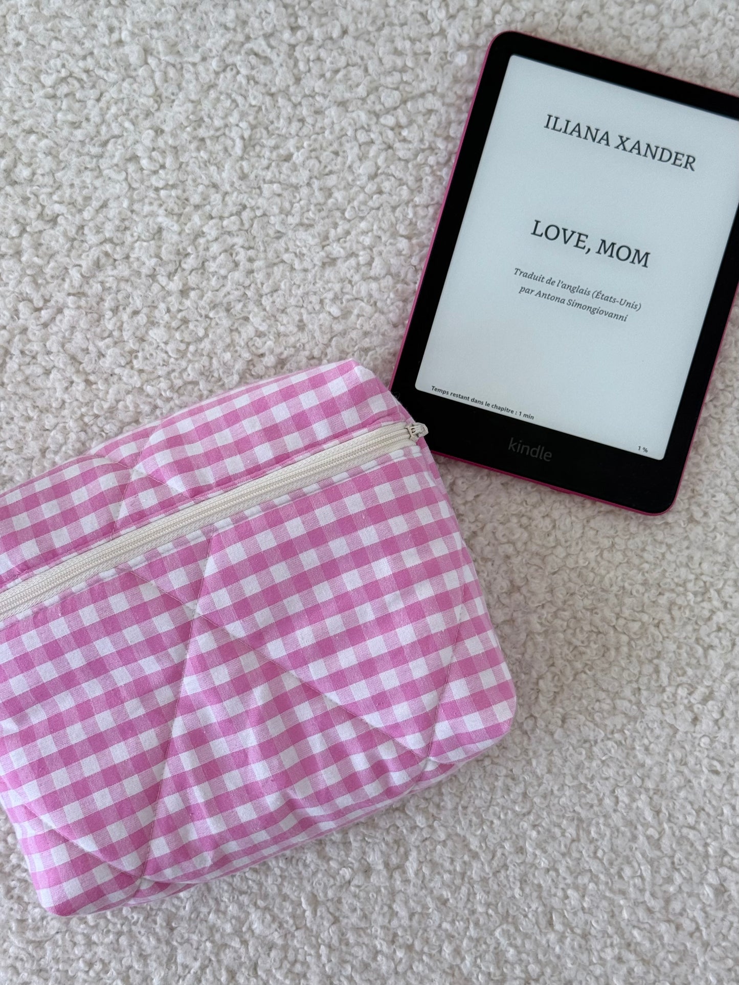 Pochette livre & liseuse Kindle Louise – Vichy rose
