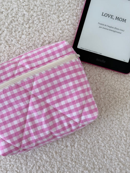 Pochette livre & liseuse Kindle Louise – Vichy rose
