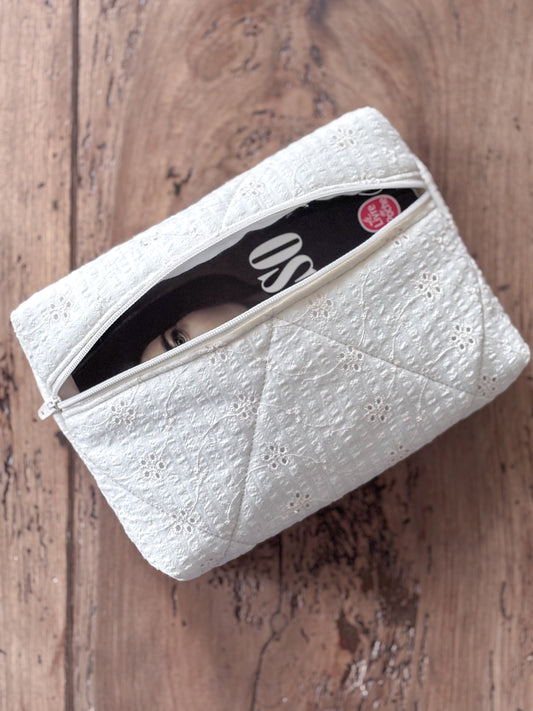 Pochette livre de poche - brodée écrue Céleste - Compatible Kindle