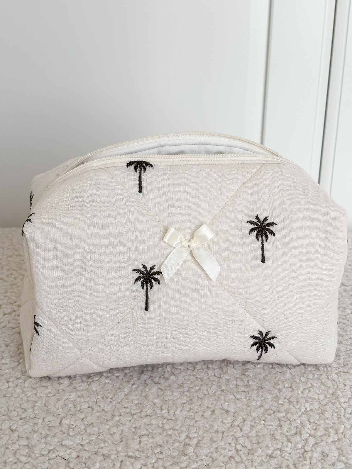 Trousse beauté matelassée brodée palmiers – Paloma