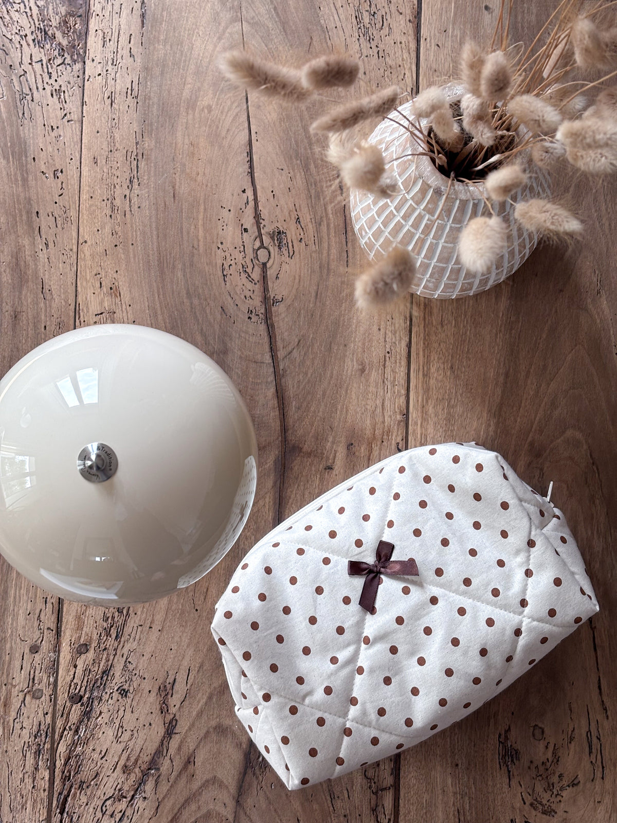 Trousse beauté matelassée écrue pois marron – Alma