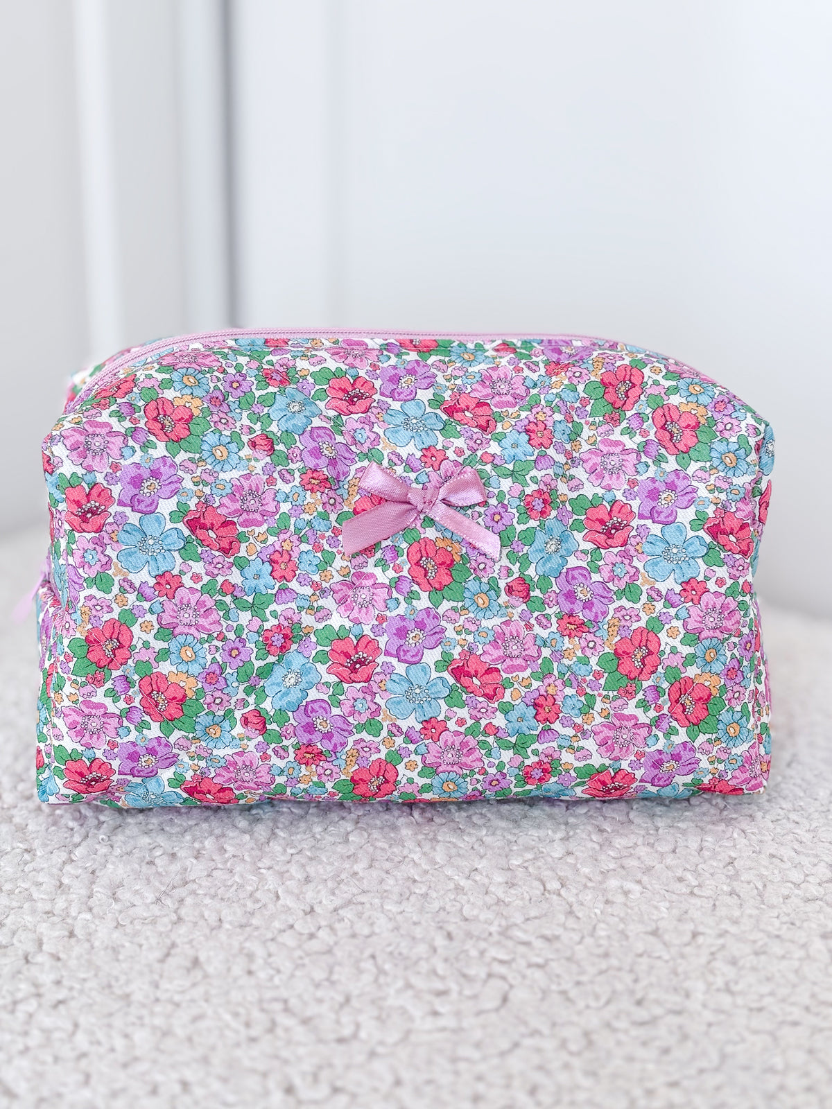 Trousse beauté matelassée fleurie – Iris
