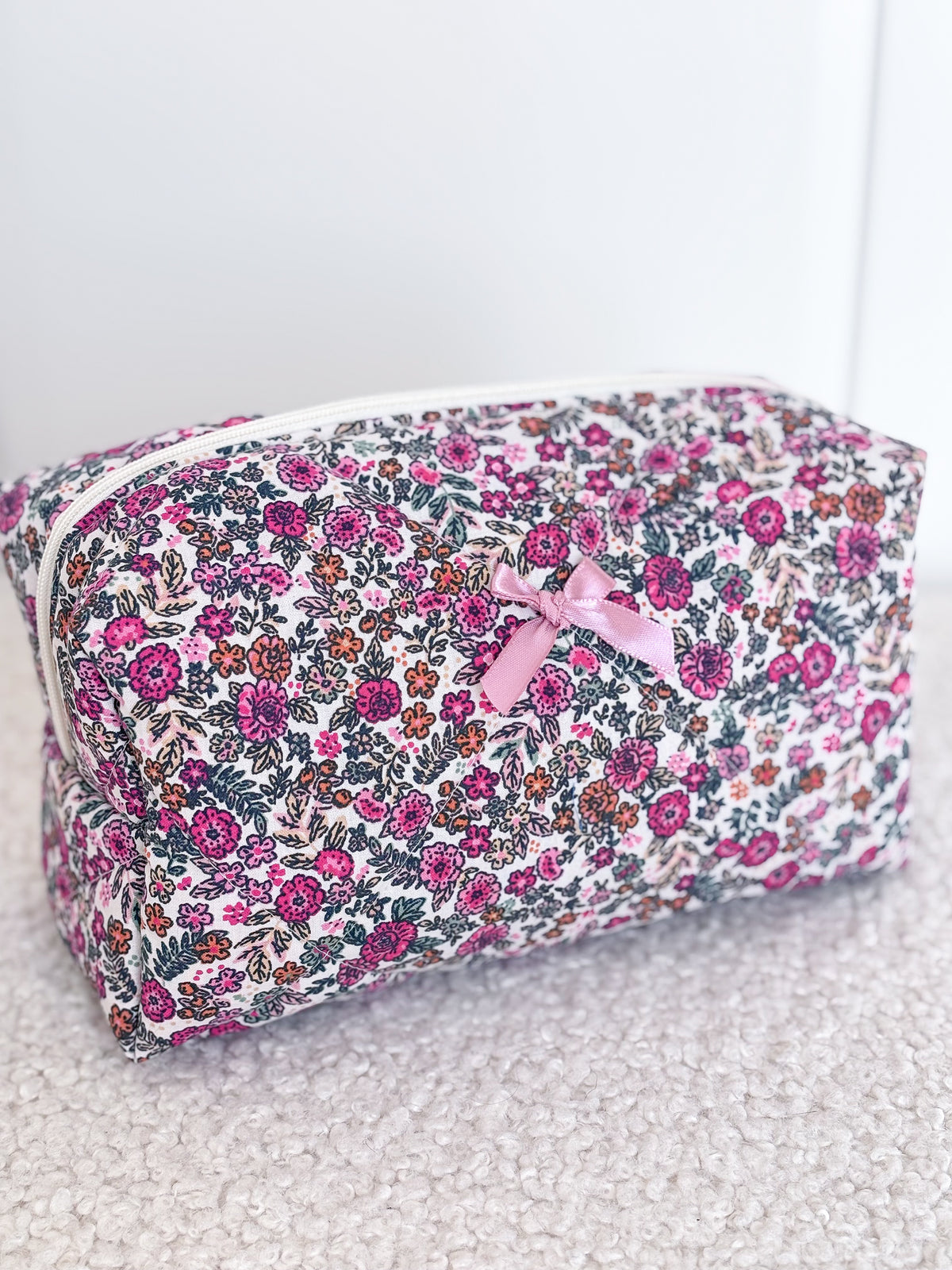 Trousse beauté matelassée fleurie – Romane