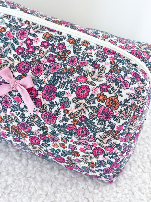 Trousse beauté matelassée fleurie – Romane