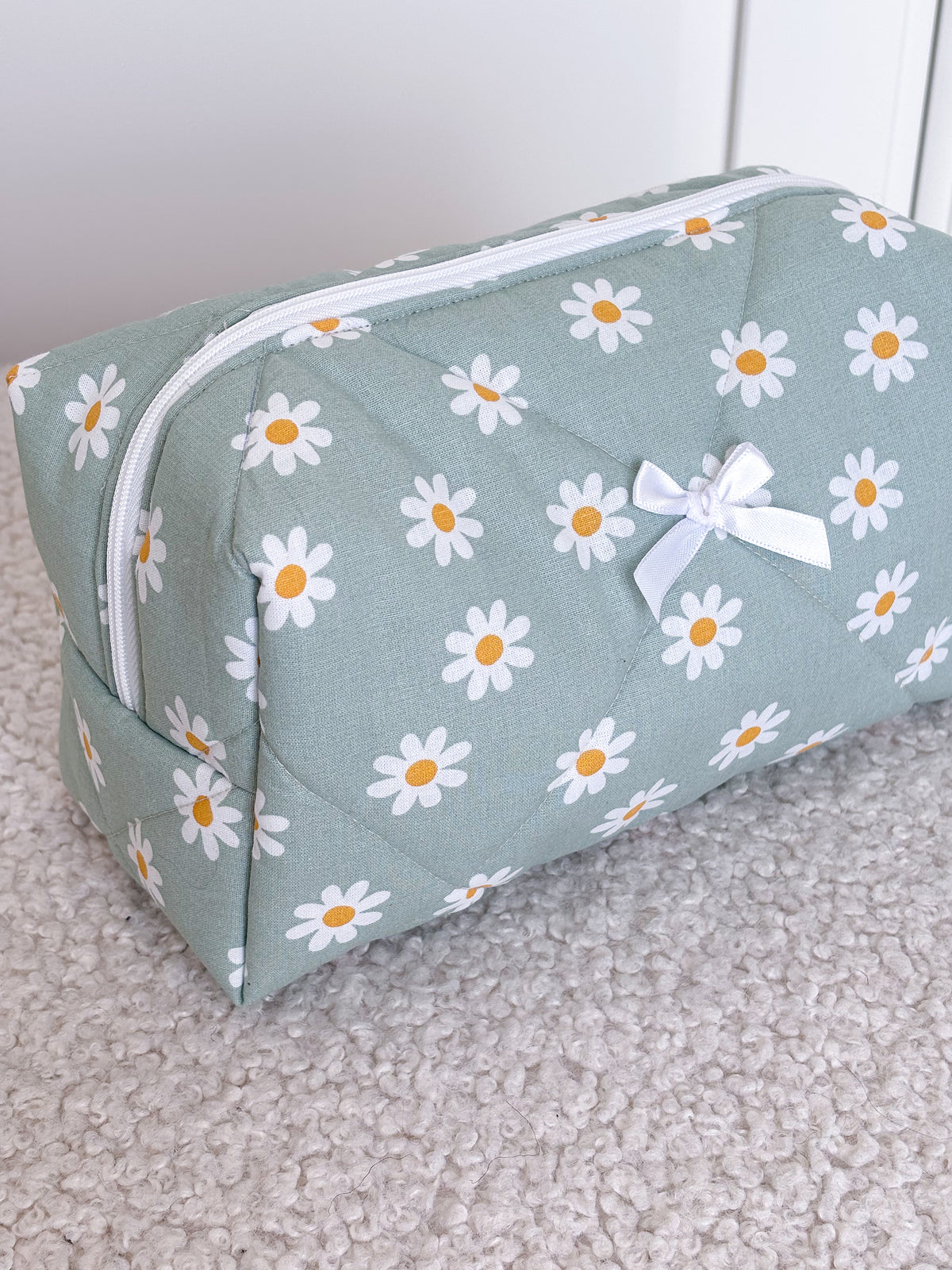 Trousse beauté matelassée fleurie – Suzanne